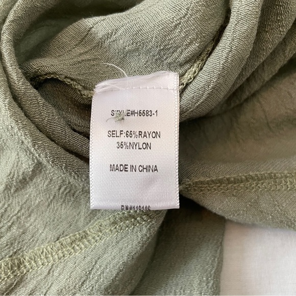 Jodifl Medium Oversized Green Dolman Sleeve Blouse Top Popover - Picture 10 of 10